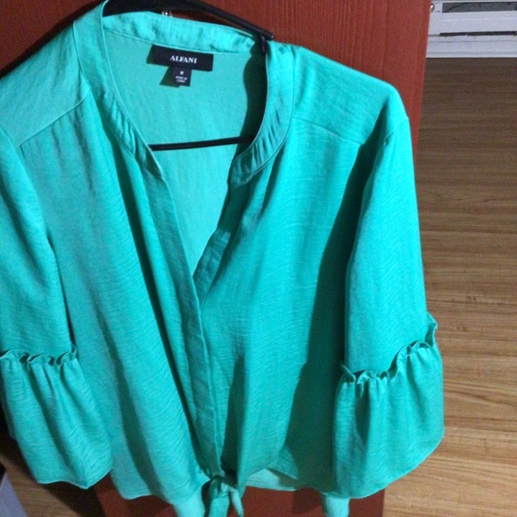 Blue blouse - Picture 2 of 5